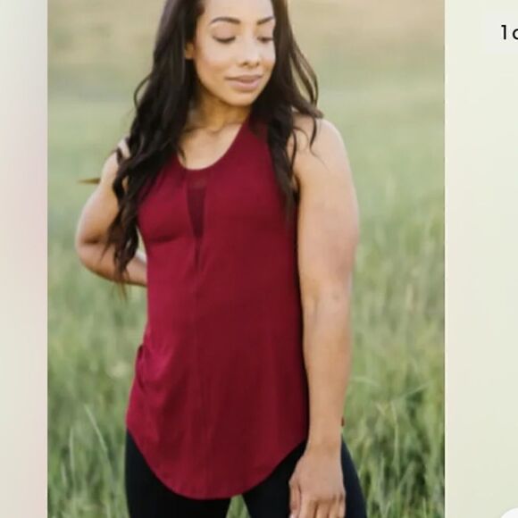 Zyia Active Effortless Tank Top Racerback S Cranberry Mesh Details - Picture 2 of 8